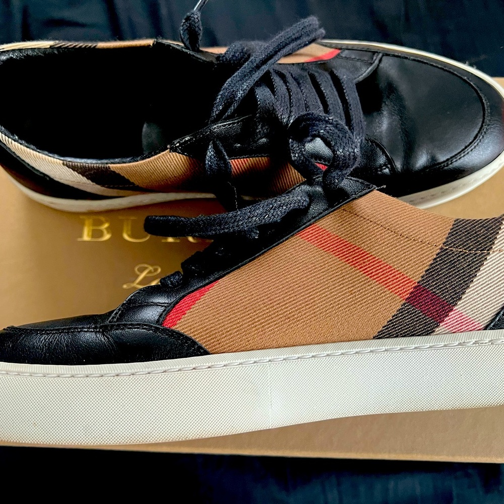 Burberry shoes